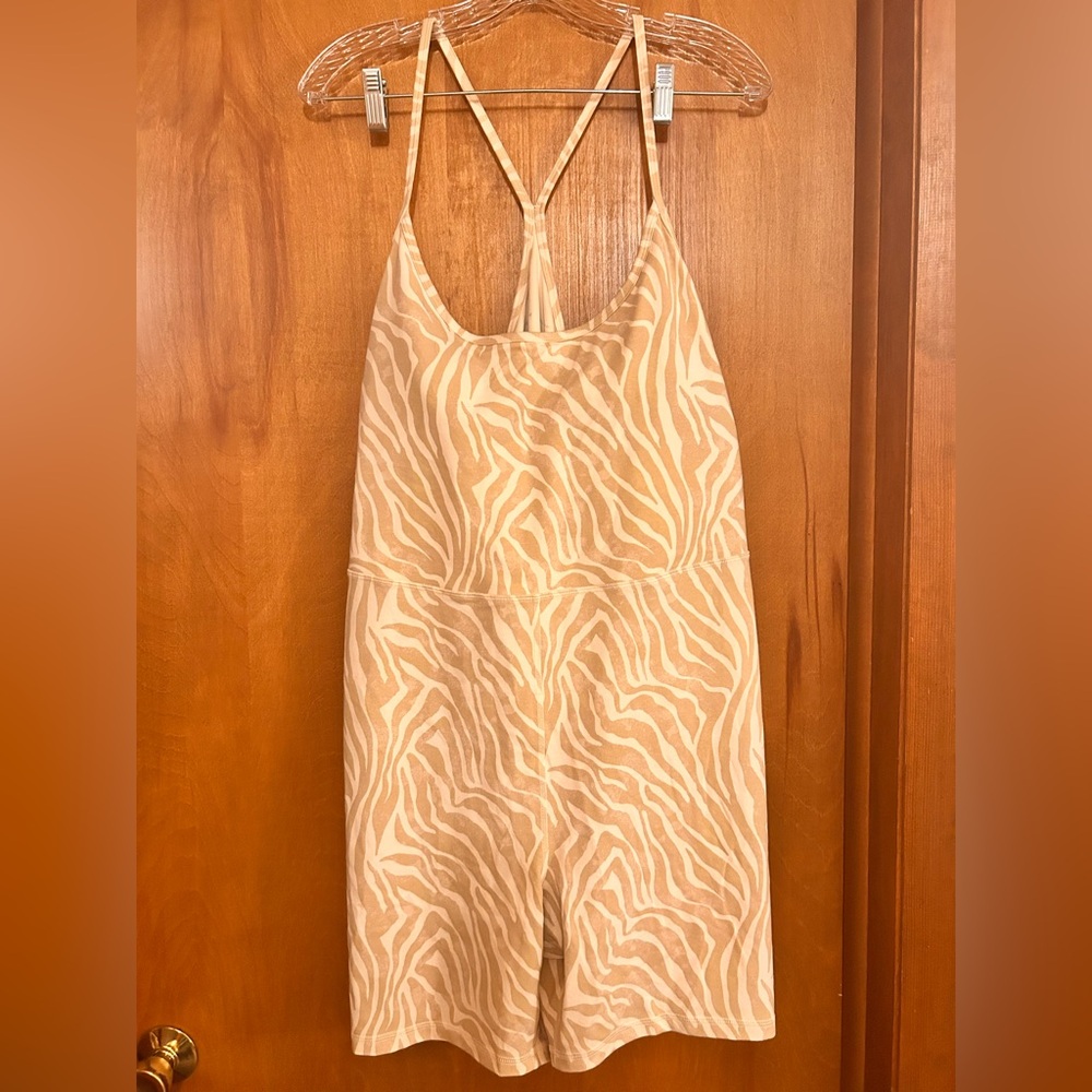 Old Navy Zebra Powerchill Racerback Bodysuit Size XXL NWT